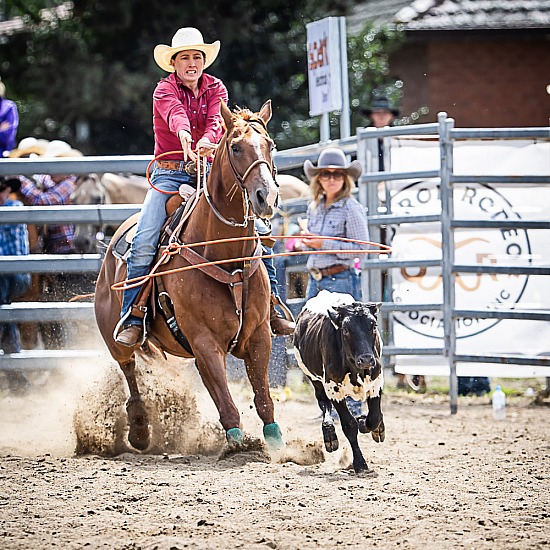 BREAKAWAY ROPING