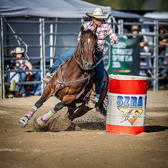 BARREL RACE
