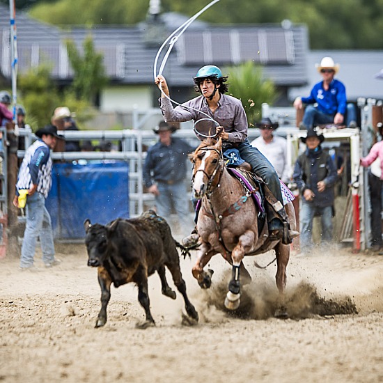 JUNIOR BREAKAWAY ROPING