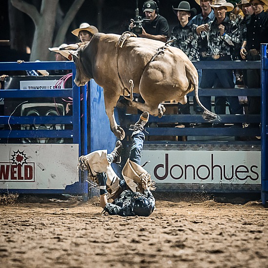 TRI-NATIONS JUNIOR BULL RIDE